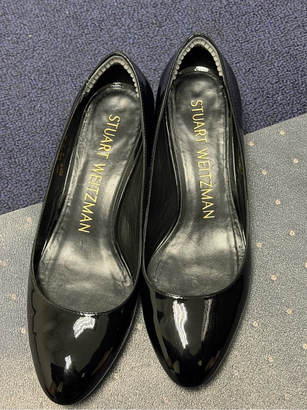 Stuart Weitzman almond toe patent leather block heels 7B